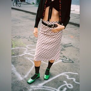 Lisa Says Gah Sandy Midi Skirt